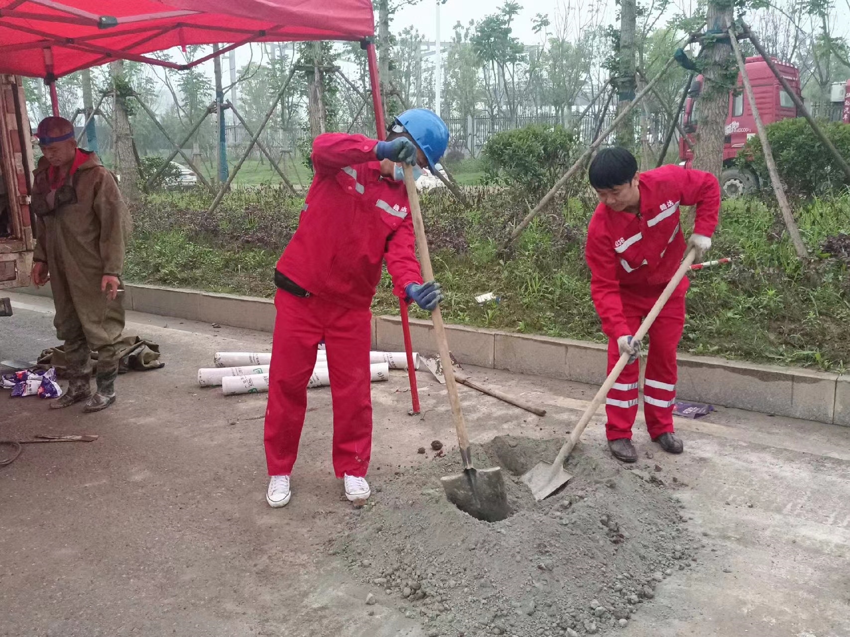 芷江管道疏通哪家好】及时进行市政管道清淤